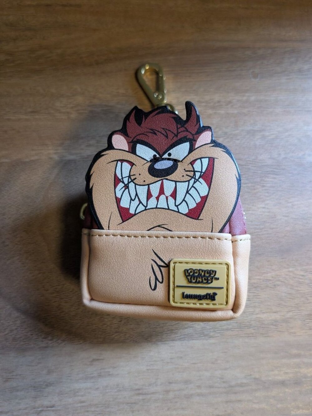 Looney Tunes, Tasmanian devil Taz , mystery loungefly Mini backpack keychain - Picture 2 of 9